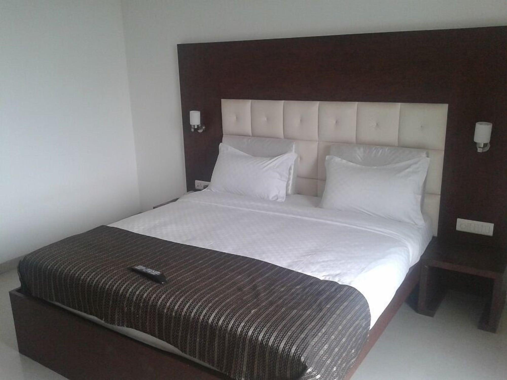 Hotel Sea N Rock Thane Exterior photo
