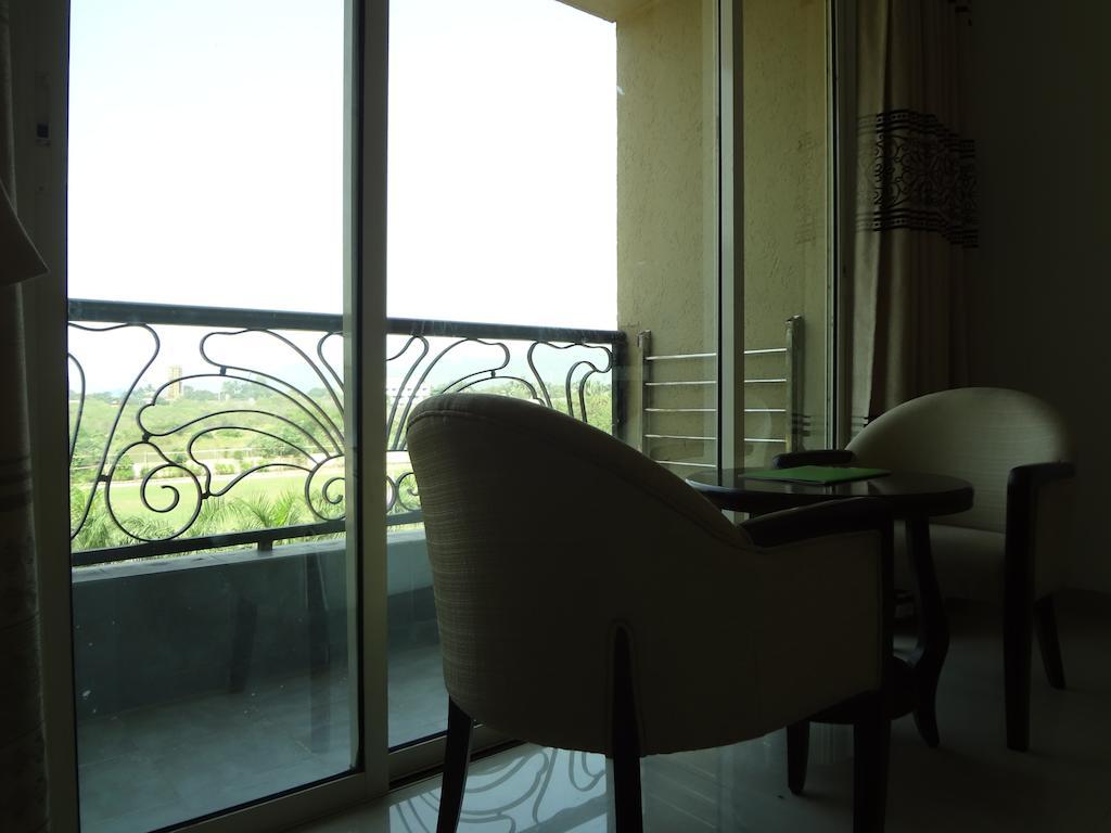 Hotel Sea N Rock Thane Exterior photo