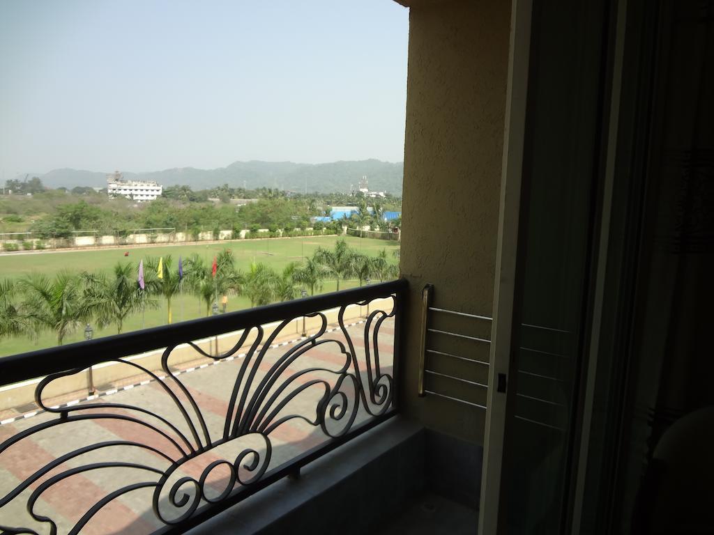 Hotel Sea N Rock Thane Exterior photo